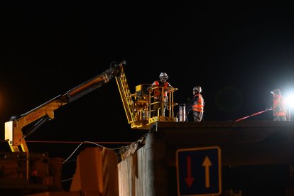 El puente de Los Molinos desaparece poco a poco.