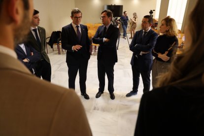 El consejero de Industria de la Junta a su llegada al Ayuntamiento de El Ejido.