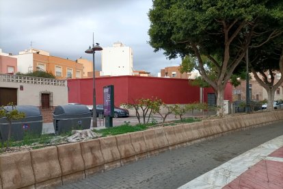 Desde la Rambla la puerta trasera de FUNALSA.