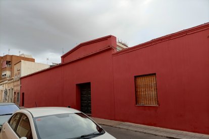 la calle tomó una vida extra gracias al Tanatorio.