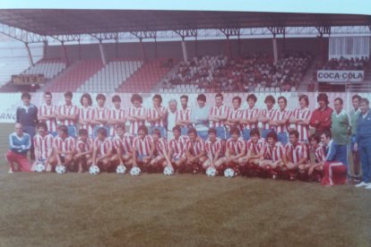 Pepe Morales, el padre de Paquito, con el Almería de Primera División.