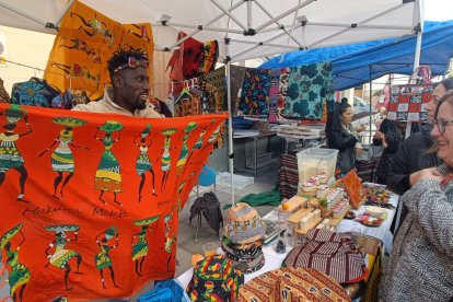 Falou trae el color naranja desde Senegal.