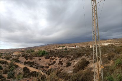 Por encima de la Rambla de Belén si está negro jarrea.