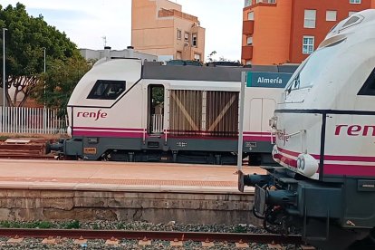 El cartel de Almería que preside la estación Intermodal.