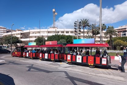 Tren urbano para completar la visita.