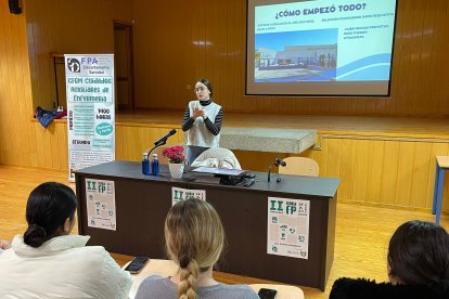 Desarrollo de las II Jornadas Mira la FP en el IES Santo Domingo.