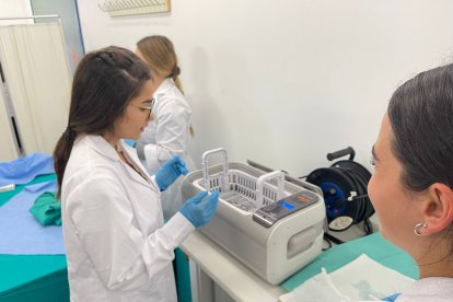 Desarrollo de las II Jornadas Mira la FP en el IES Santo Domingo.