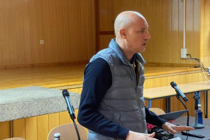 Desarrollo de las II Jornadas Mira la FP en el IES Santo Domingo.