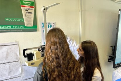 Desarrollo de las II Jornadas Mira la FP en el IES Santo Domingo.