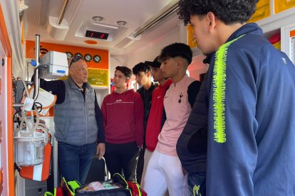 Desarrollo de las II Jornadas Mira la FP del IES Santo Domingo.