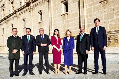 Parlamentarios almerienses y senadores autonómicos del Partido Popular.