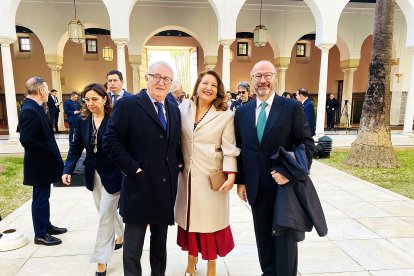 Jesús Caicedo, Carmen Crespo y Luis Rogelio Rodríguez-Comendador.