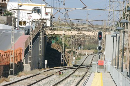 Señal cerrada desde la vía 1 desde Huércal-Viator sentido norte.