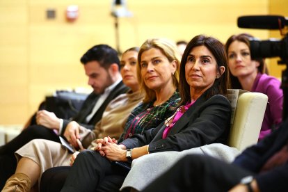 Lorena Nieto, Paola Laynez y Sacramento Sánchez representando al Ayuntamiento de Almería. 