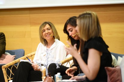 Mª Carmen Galera, directora de Tecnova; Azahara Espejo, directora de HearstLab International; Sheila Hernández, creadora de es.decirdiario. 
