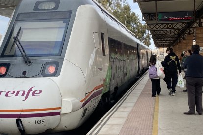 Último día con trenes en la capital almeriense.