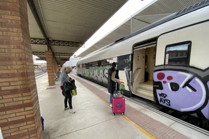 Último día con trenes en la capital almeriense.