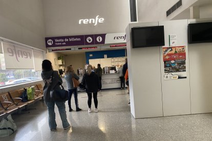 Oficina de Renfe en la Intermodal, esta tarde.