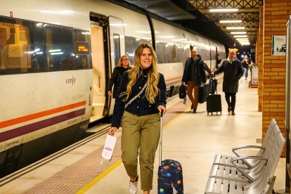 El tren llegó desde Granada.