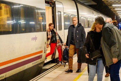 Llegada del último tren.