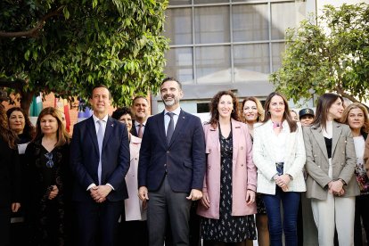 Representantes políticos almerienses del Gobierno de España, Junta de Andalucía y Ayuntamiento de Almería, unidos en el 8M.