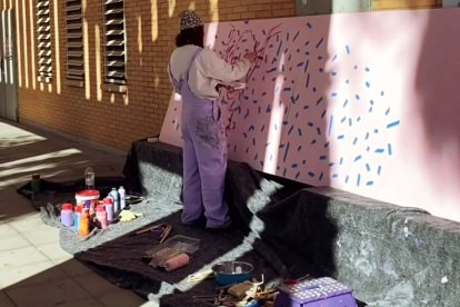 Mural colaborativo en la UAL, con la artista Tati Salvador.