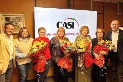 Casi reconoce por el 8M a su socia más antigua, a la más reciente y a sus trabajadoras más veteranas.