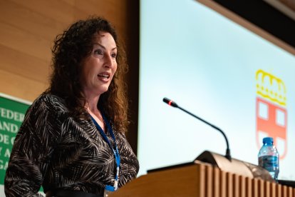 La alcaldesa de Almería, María del Mar Vázquez, en su intervención que fue una defensa del tomate almeriense.