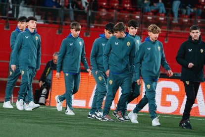 Los equipos en plena pasarella.