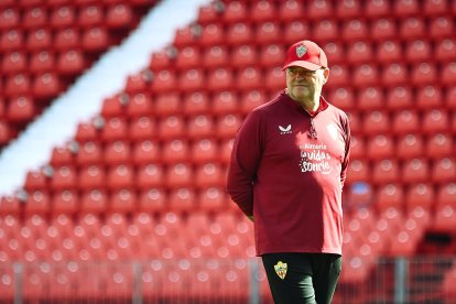 Concentrado siguiendo la actividad del grupo.