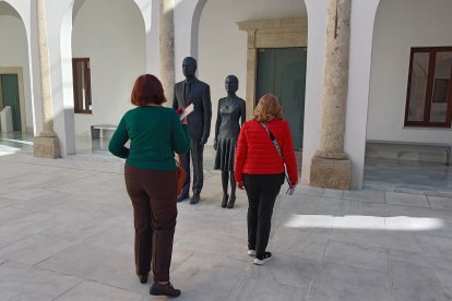 Las estatuas de Felipe VI y Letizia Ortíz acapararon muchas miradas.