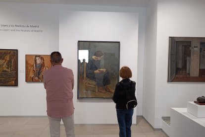 Silencio y reflexión para no perderse ni un detalle de las obras.