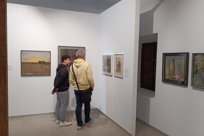 Padre e hijo visitan juntos el MUREC.