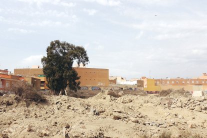 Todo el escombro acumulado en lo que durante décadas fue el terreno de juego.