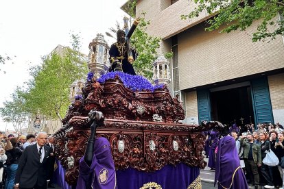 Nuestro Padre Jesús en su Tercera Caída.
