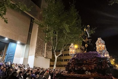 Encierro de Nuestro Padre Jesús en su Tercera Caída.