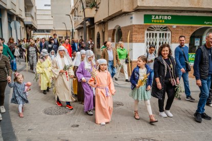 La procesión en el núcleo de Roquetas de Mar.