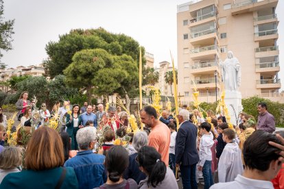 La procesión en la mañana del domingo en Aguadulce.
