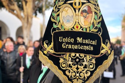 Detalle del estandarte de la Unión Musical Granatensis.