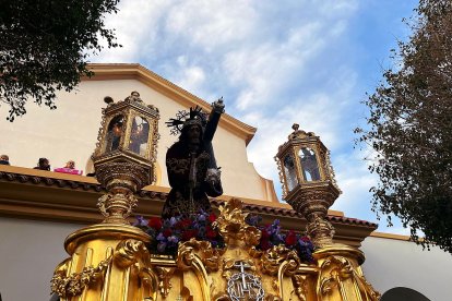 Salida de Nuestro Padre Jesús Nazareno.