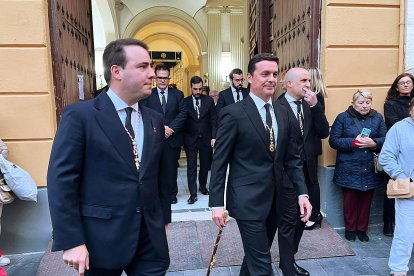 El presidente de la Diputación, Javier A. García, en el centro, y los diputados Fernando Giménez y José Antonio García.