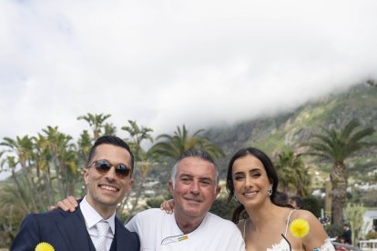 Los recién casados con el cortador almeriense José Moreno.