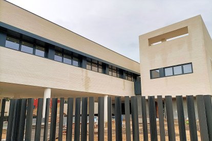 Vista desde la Calle El Almirez, que es peatonal, con la estructura ya finalizada.