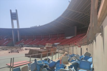 El azul Mediterráneo daba paso al rojo del Almería.