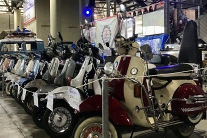 Stand Vespas - Scooter Club Almería.