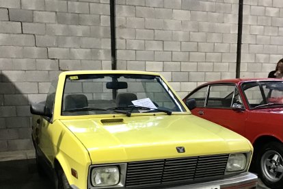 Zastava Yugo 81 - Fabricado en Yugoslavia.