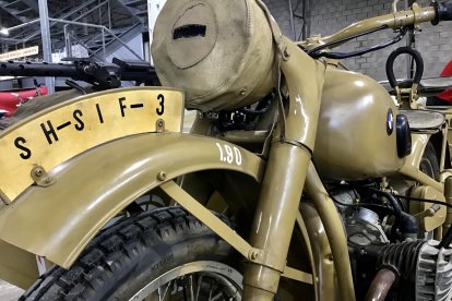 BMW R75 - Matrícula Sahara.