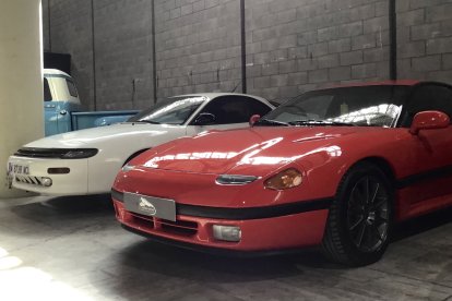Dodge Stealth 24V junto a Célica - joyas japonesas.