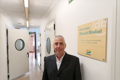 En el estudio David Bisbal de la Cadena SER.