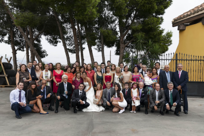 Celebrando una boda familiar.